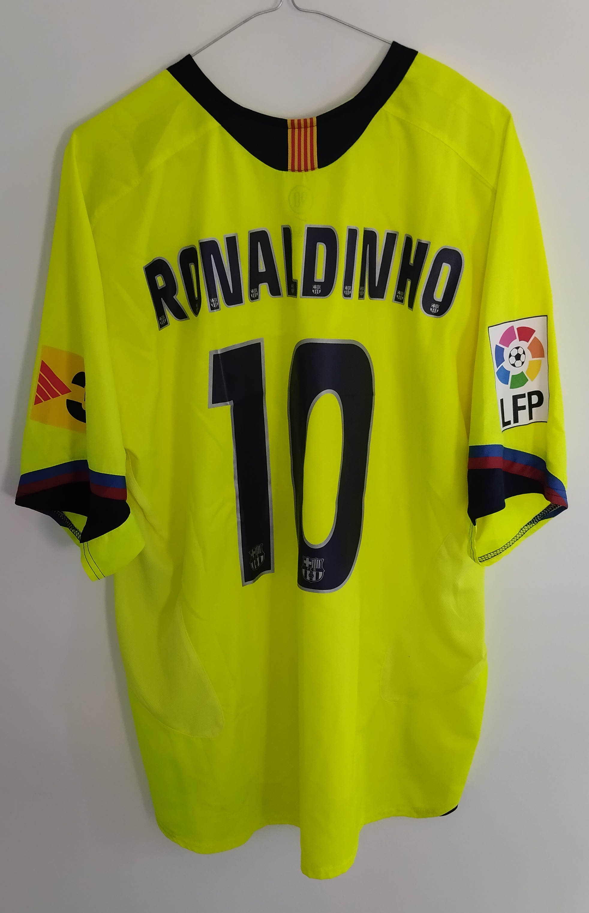 Maglia Barcellona Ronaldinho 2005-2006 retro
